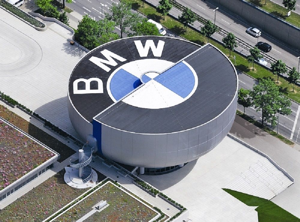 Πώς φαίνεται από ψηλά το μουσείο της BMW στη Γερμανία