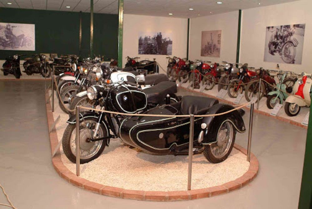 Φωτογραφία από το εσωτερικό του Cyprus Classic Motorcycle Museum