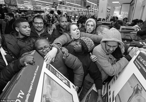 Τα πιο επικά Black Friday fails που έγιναν ποτέ